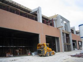 9 - Edificio industriale a Monte Urano - Montaggio struttura prefabbricata